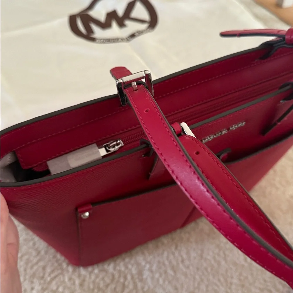 Michael Kors Jet Set Travel Dk Rasberry Leather Tote - Picture 8 of 8